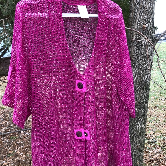 Top - Picture 2 of 2